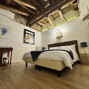 L'8 Boutique Concept Apartment