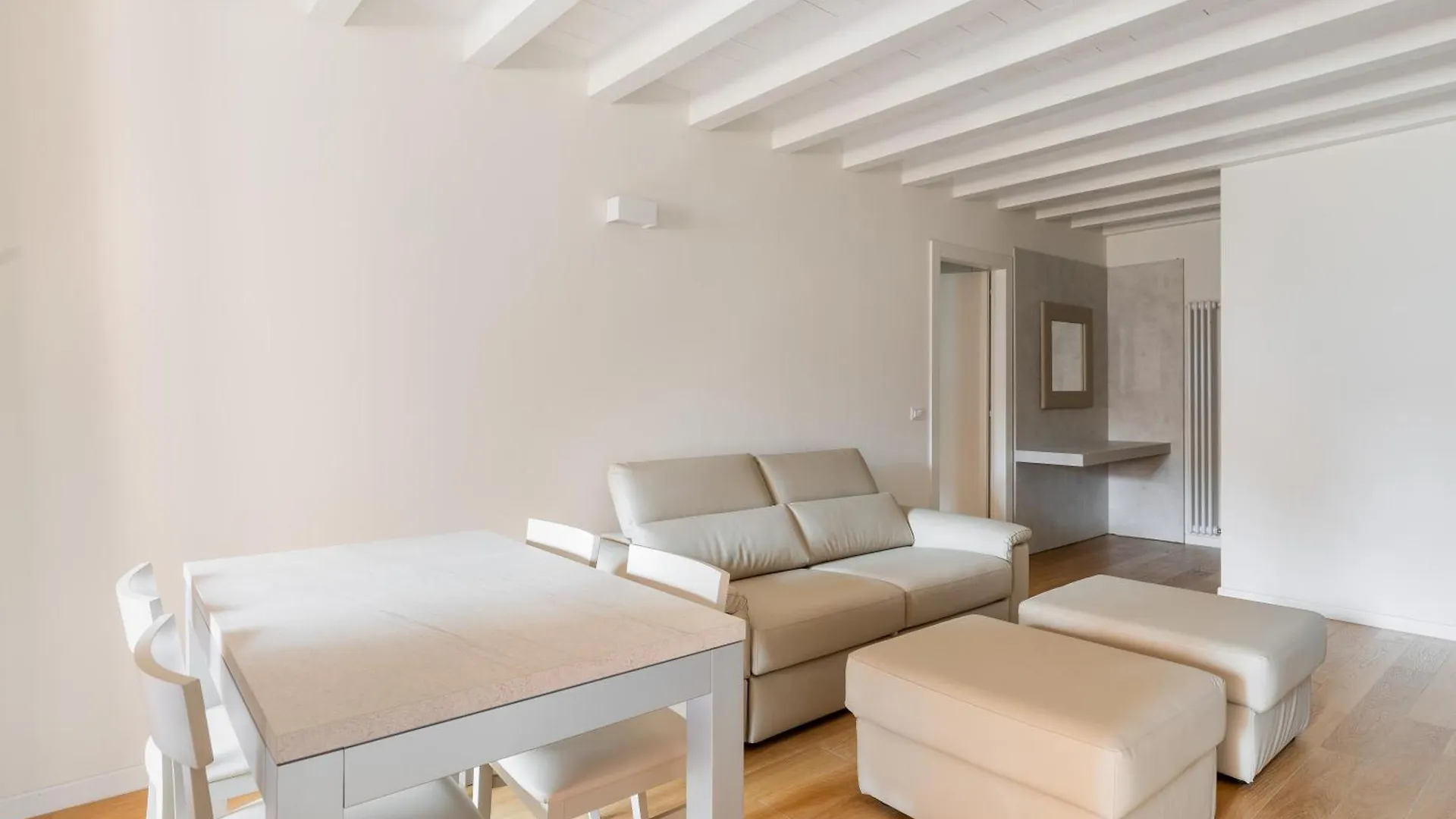 Casa Gini Apartments - The Terrace Bologna 0*,  Italy