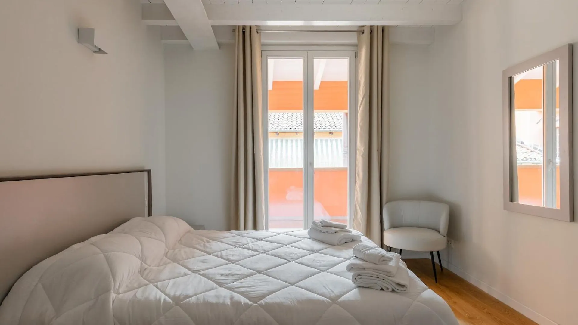 Casa Gini Apartments - The Terrace Bologna Italy